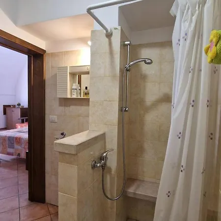 Comodissima Casa Per Szálloda Parabita